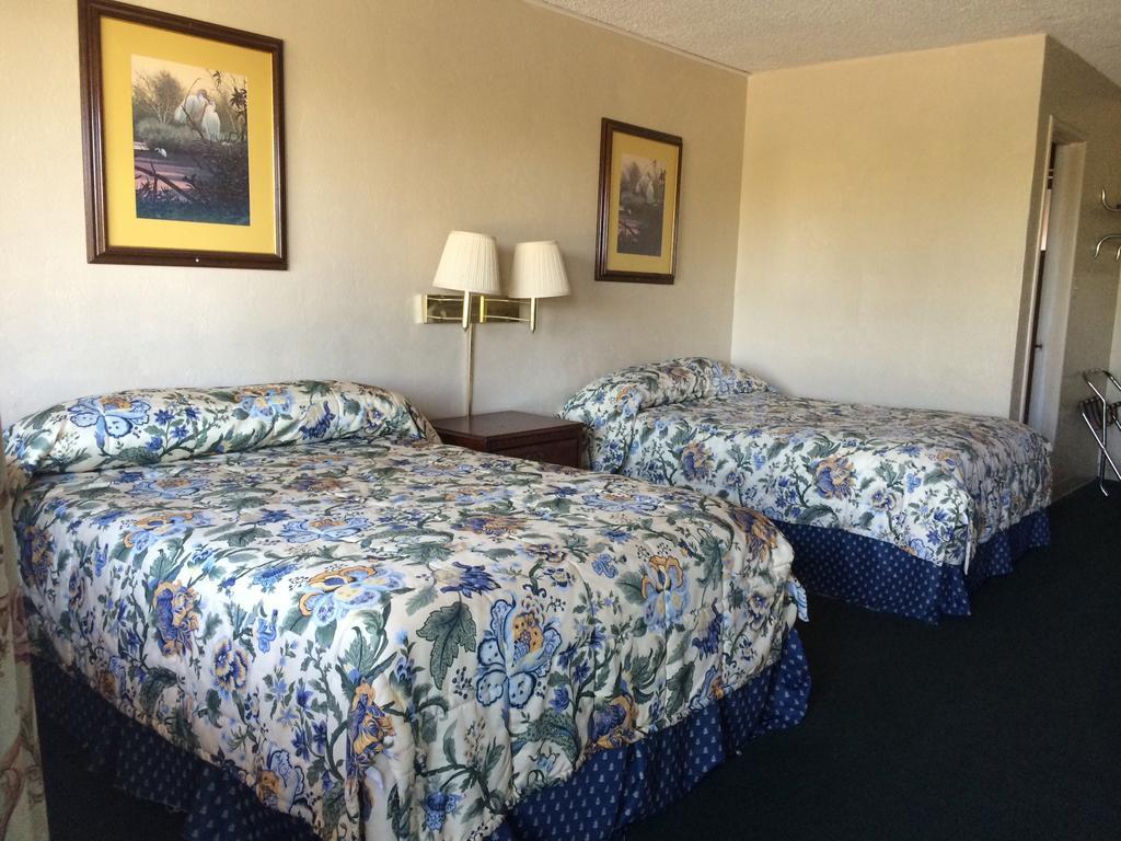 Townhouse Motel Sanger Buitenkant foto